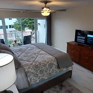  Apartment Harbour Cozy 2 Bedroom Bahamas