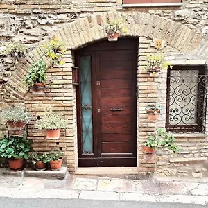 Nonna Milde , Assisi Italia