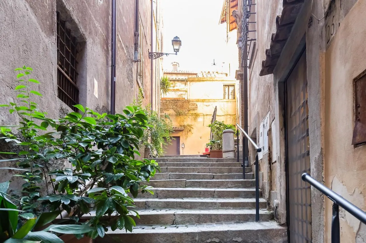 White Coronari Apartment Roma