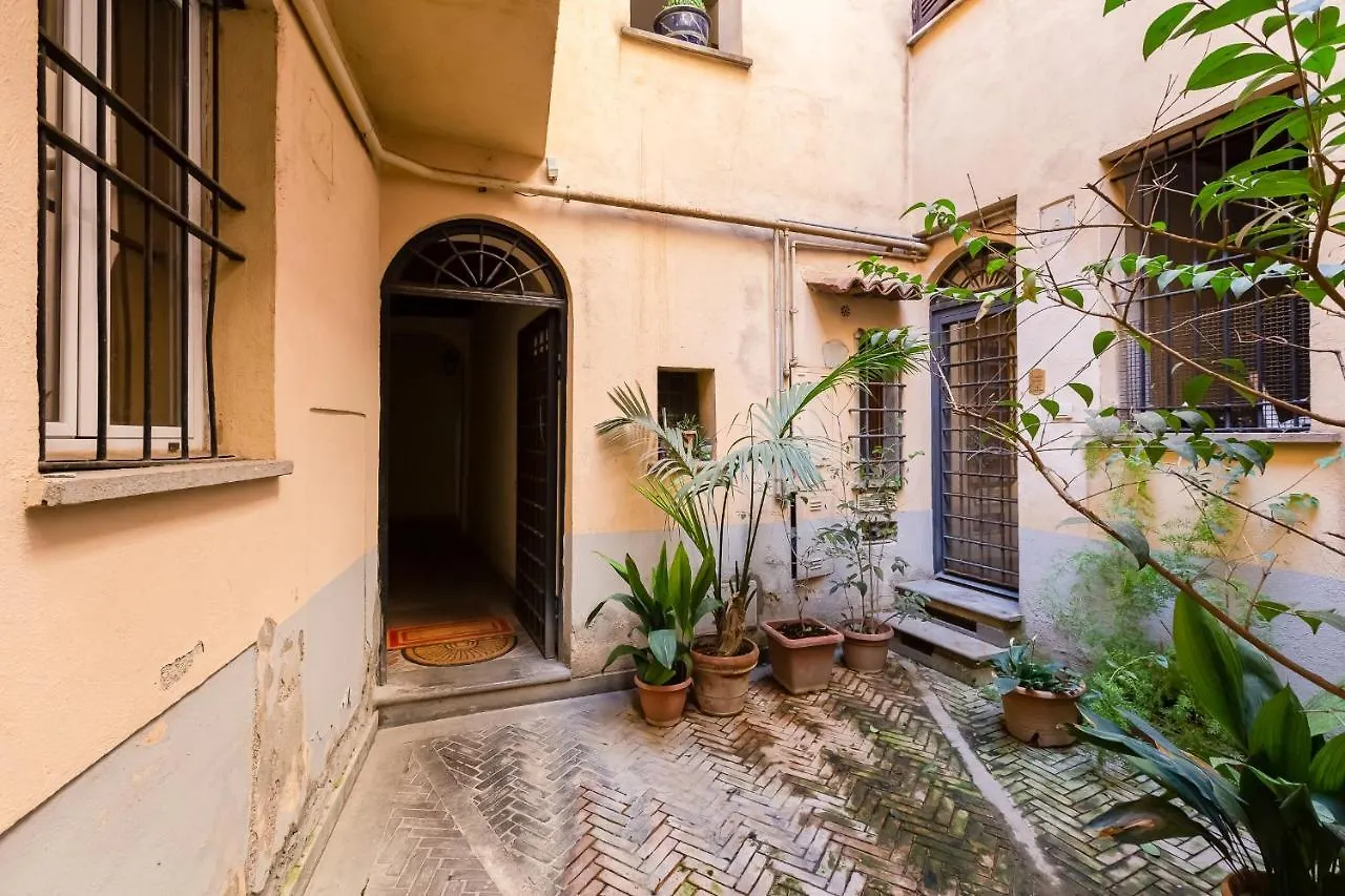 White Coronari Apartment Rome