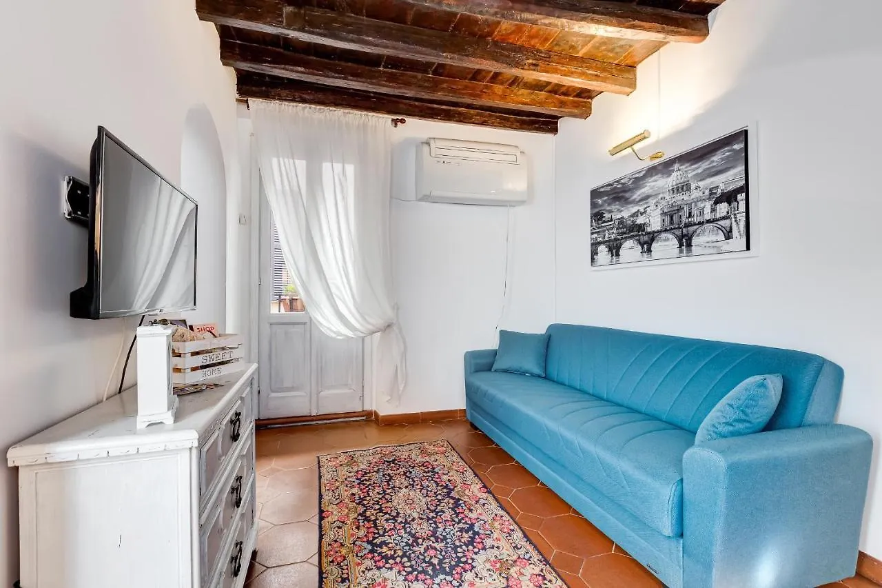 White Coronari Apartment Rome